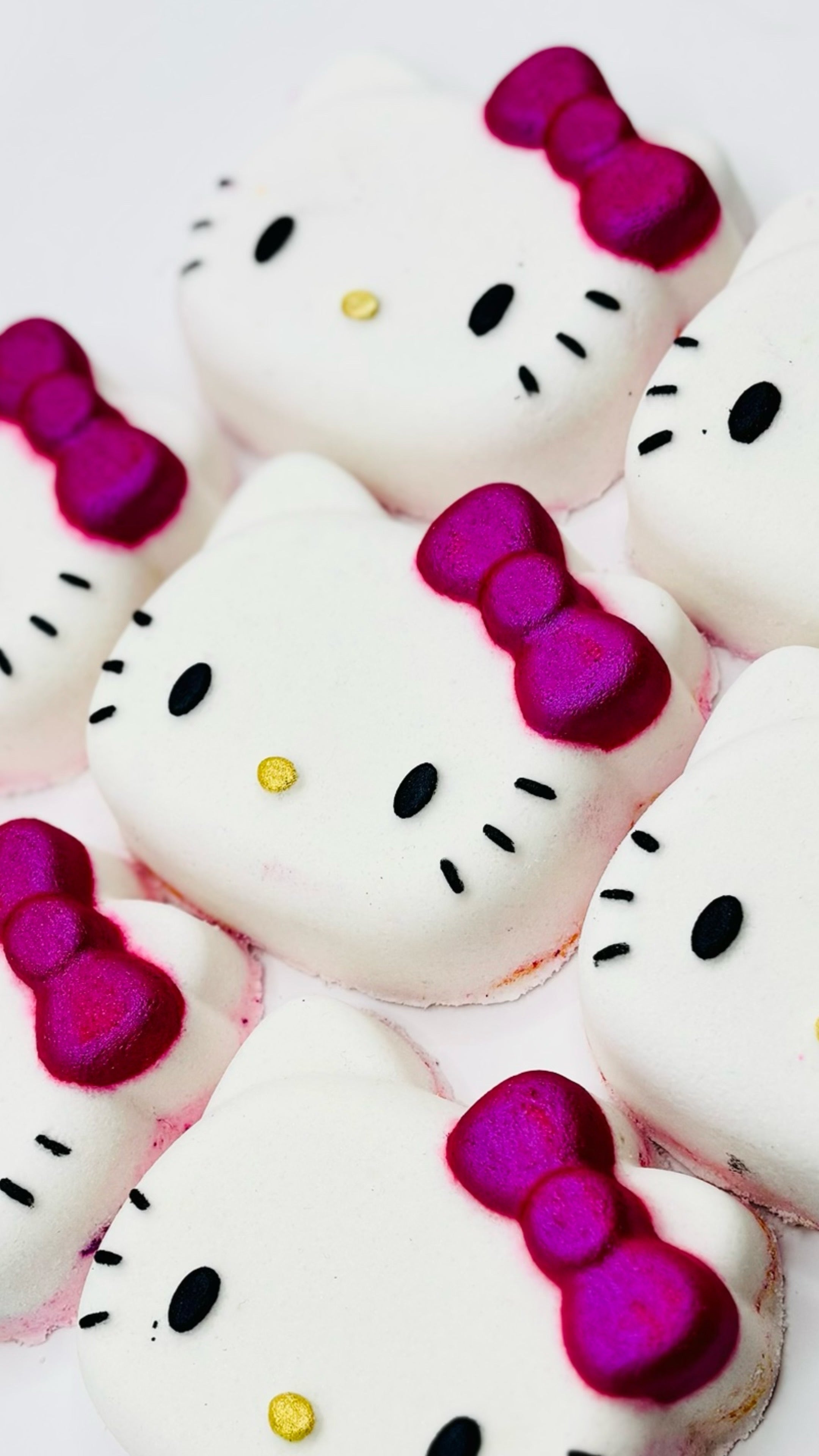 Kitty Hello Bath Bomb