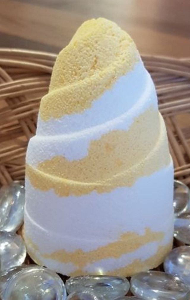 Sherbet swirl bath bomb