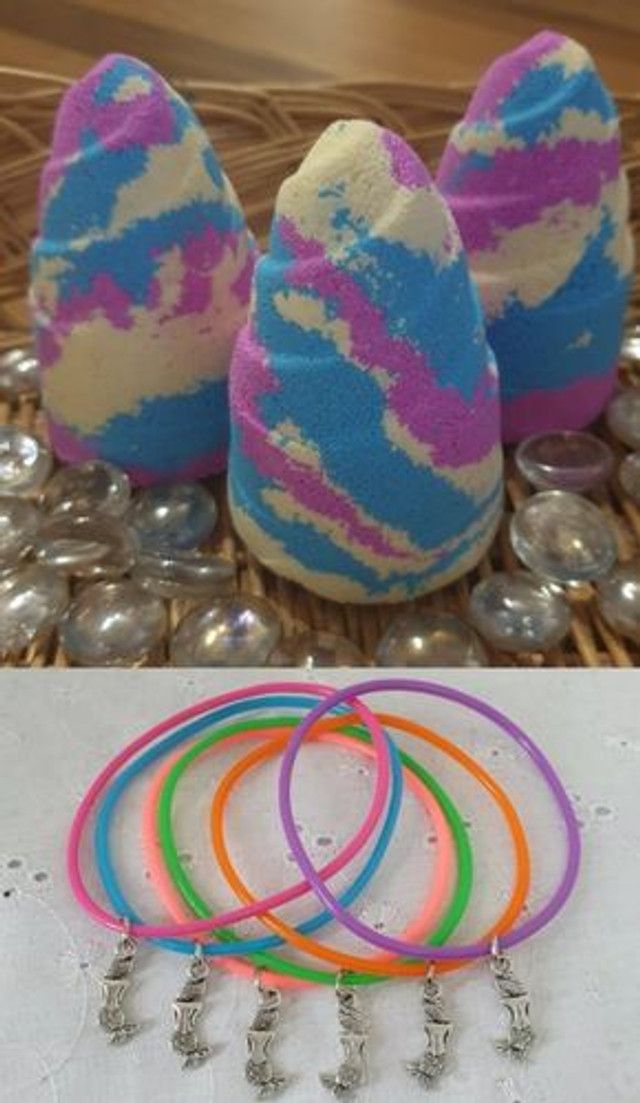 Mermaid Hidden Treasure Bath Bomb