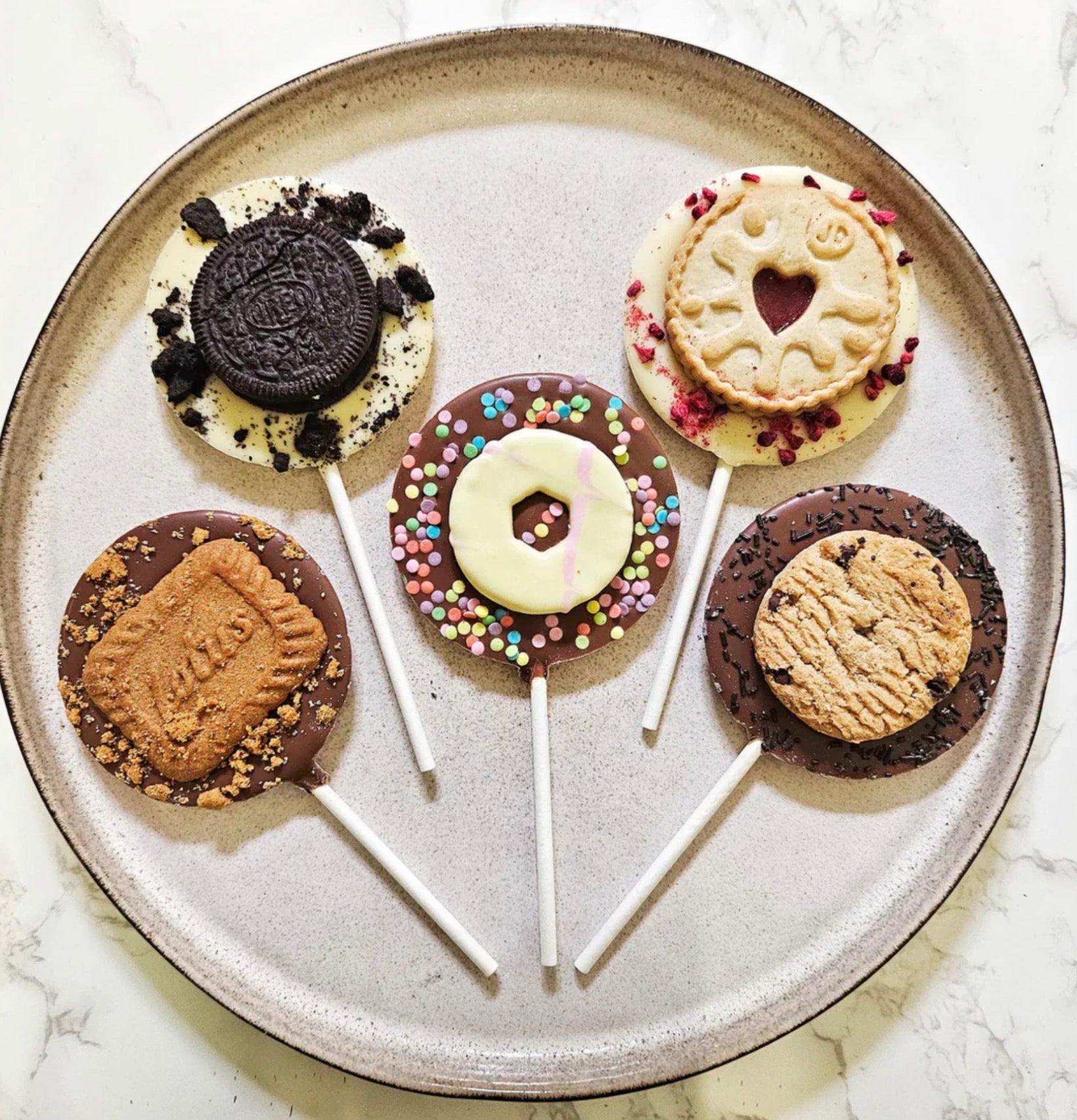 Biscuit Bonanza Letterbox Lollipop Set