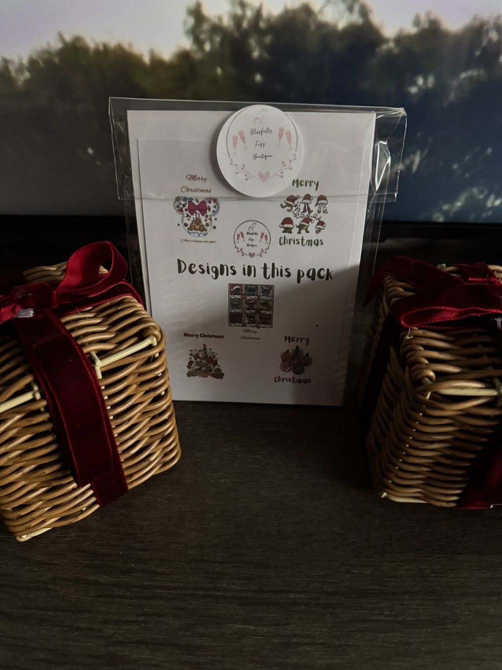 Pack of 5 Christmas cards with envelopes