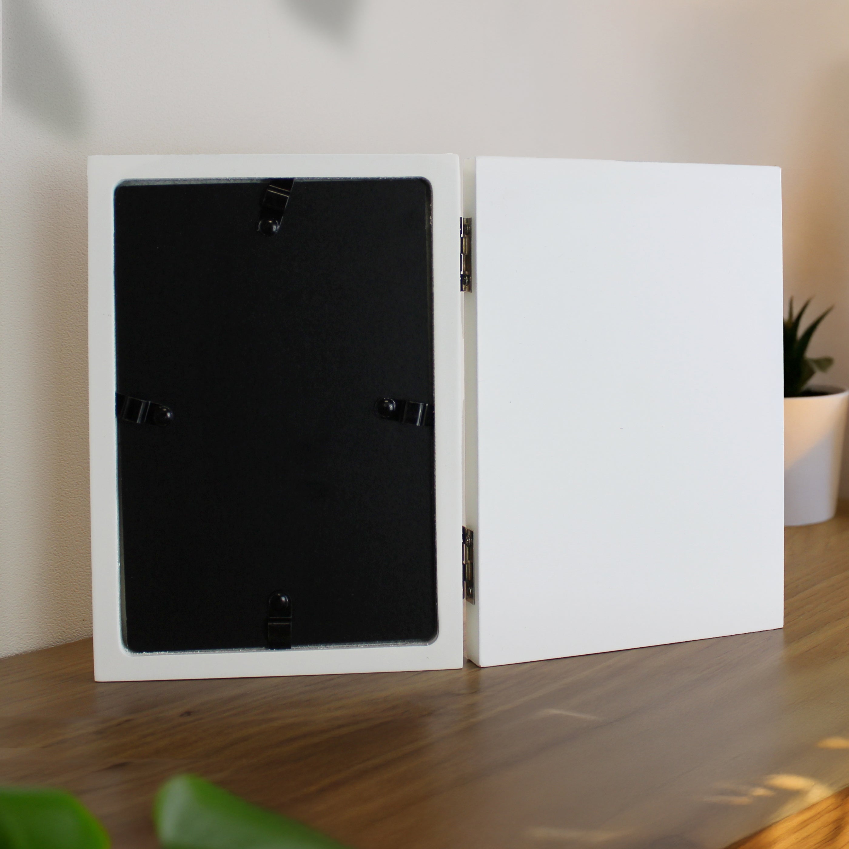 Personalised Wooden Hinged 6x4 Photo Frame