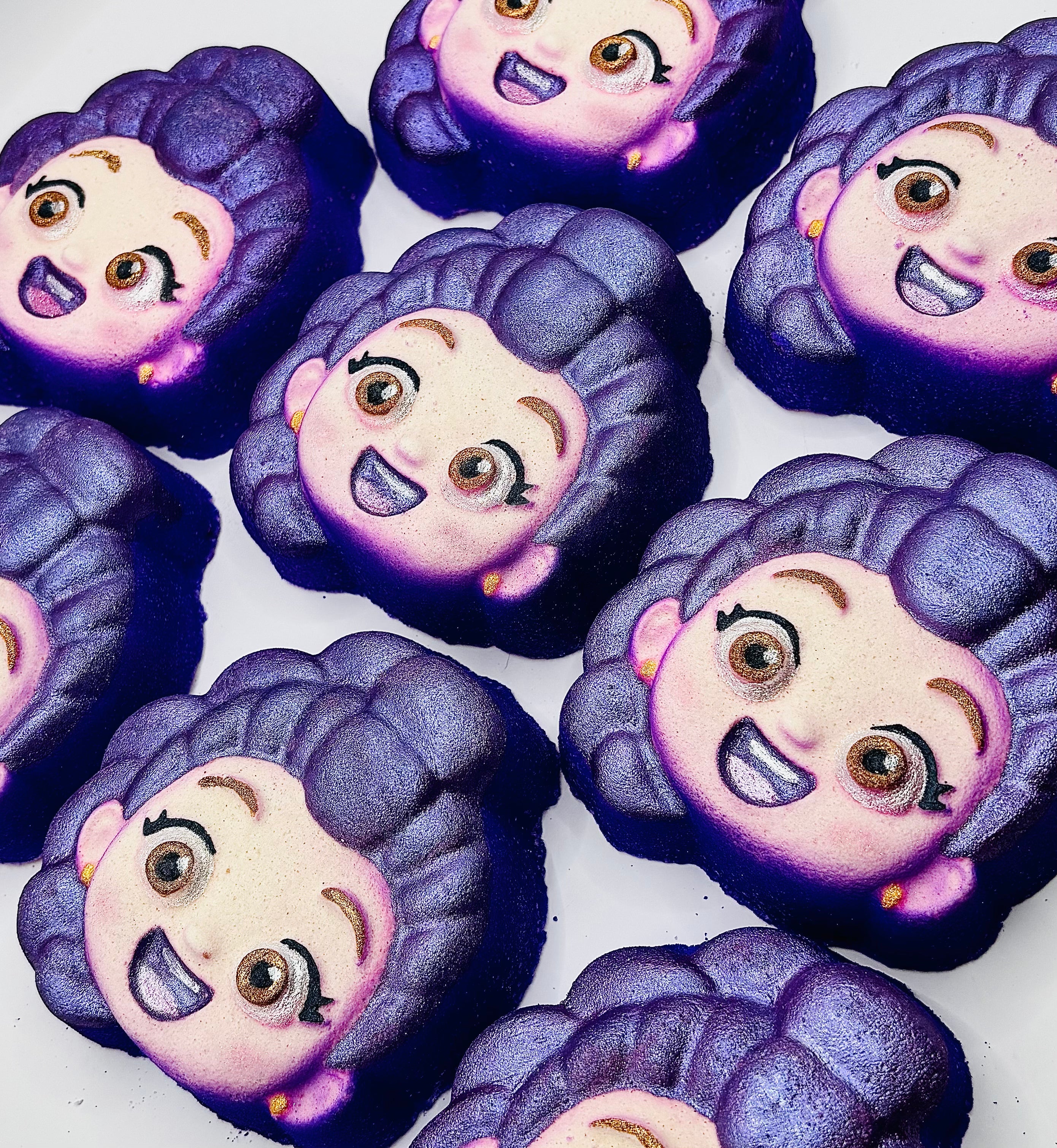 Rumi Demon Hunter Bath Bomb