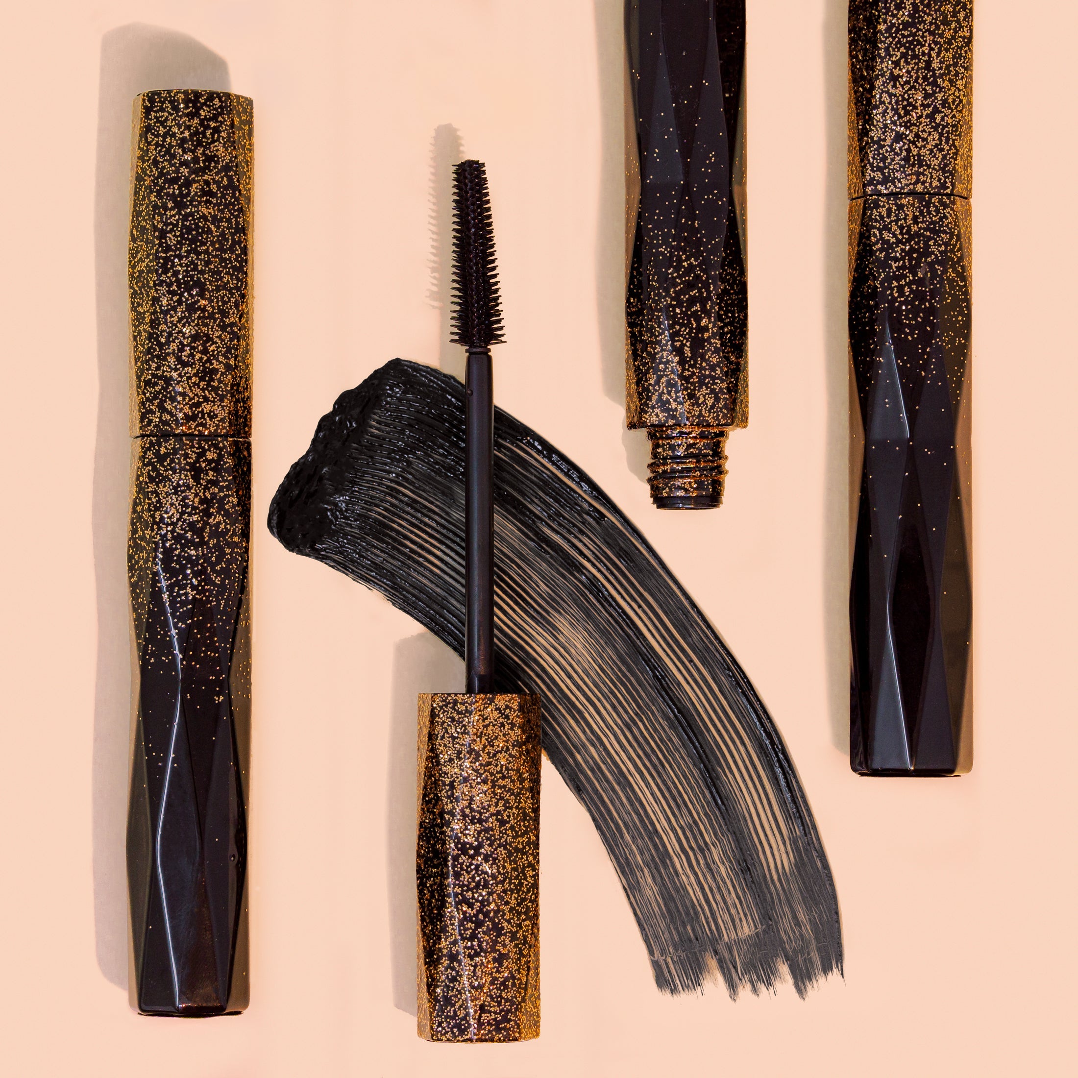 FAUX LASHES | LENGTHENING & VOLUMIZING MASCARA