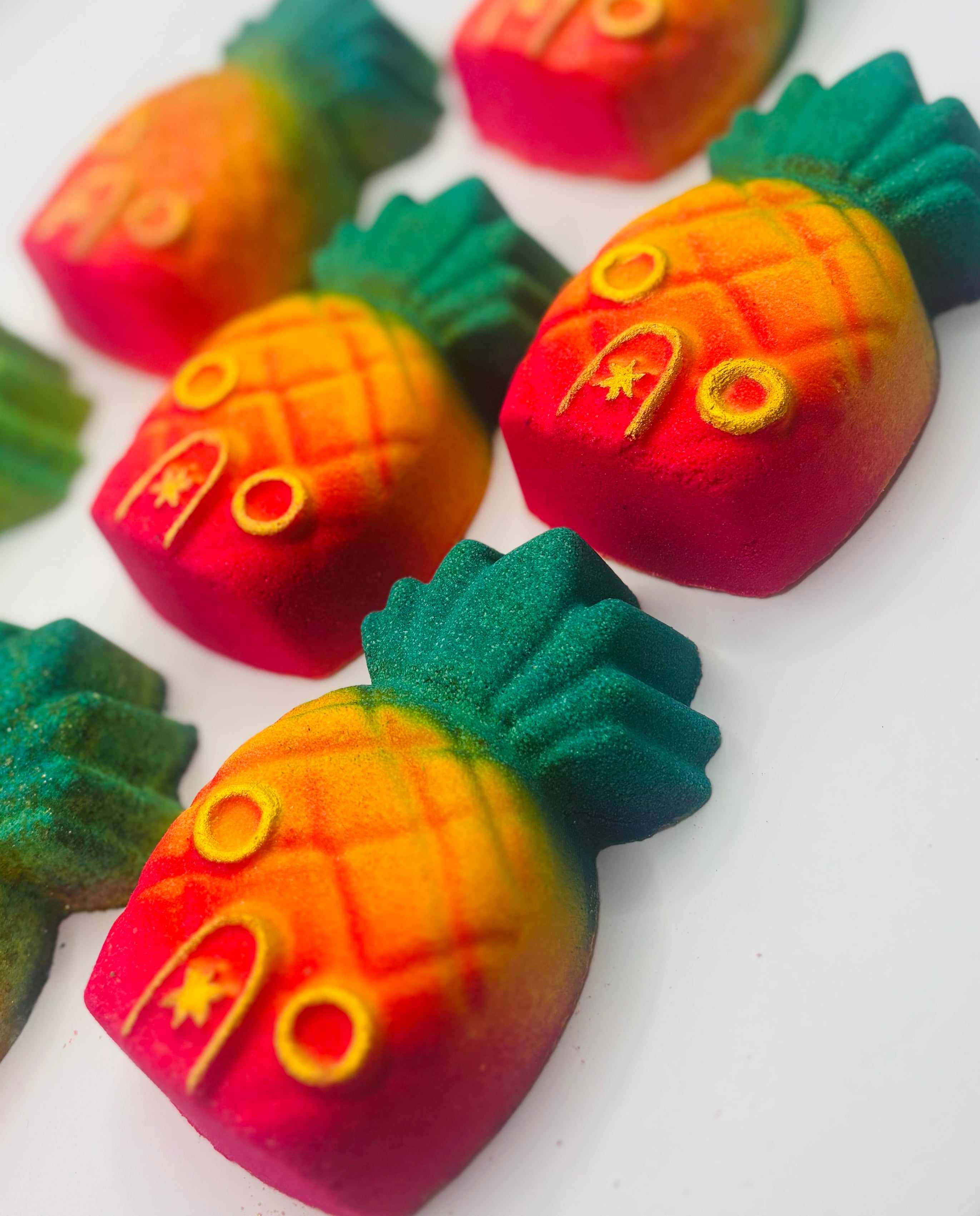 Pineapple House Bath Bomb